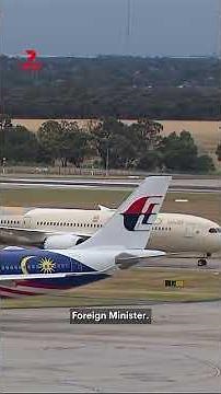 First flight from Middle East to Australia leaves