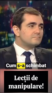 Uite așa suntem manipulați cu zâmbetul pe buze 😅 Claudiu Năsui e genul de politician care pare că a învățat politica din meme-uri și forumuri obscure, nu din realitate. Vine cu un aer superior, aruncă termeni ca „piață liberă” și „optimizare fiscală” de parcă toată România ar fi un start-up din Silicon Valley și nu o țară cu spitale care cad pe pacienți și firme sufocate de birocrație. Când a fost întrebat de legăturile dubioase ale unor numiți politic, a răspuns cu acel „Și?” arogant, rece, de
