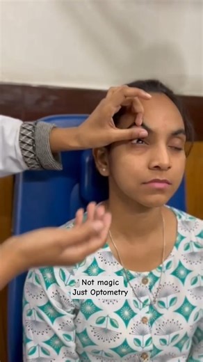 soft contact lens insertion #optometry#eyecare #contactlenses#softcontactlens