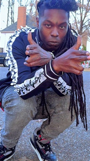 CUXTHROAT In a ‪@nike‬ X ACRONYM jacket X ‪@jordan‬ 3 reimagined #nike #jordan #CUXTHROAT #Prettyboy2