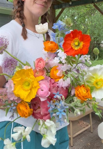 Spring-Inspired Bridal Bouquet Ideas