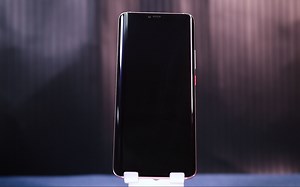 华为Mate 20 Pro上手评测：徕卡三摄让人欲罢不能