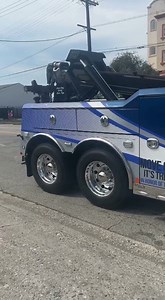 We got ourselves another heavy wrecker!
