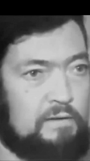 . . . Julio Cortázar. Entrevista, 1977. Programa: A fondo, RTVE. . . #juliocortazar #cuandotodonolaliteraturasí #literaturaenespiral #margaritadíazdeleón | Literatura EnEspiral