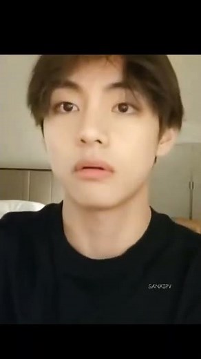 Imagine hanging up on jungkook during Facetime with taehyung but he caught you! #jungkook#taehyung