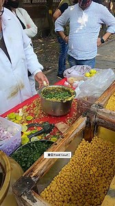 964K views · 10K reactions | Handicap 80 year old Uncle Selling Bhelpuriमेहनत की दाद नहीं दोंगे凉 | Food Court | Facebook