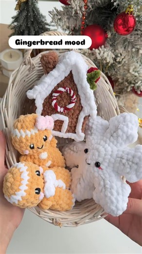 2,5 months before Christmas!!! I started last week my new Christmas Project “Gingerbread Ornaments: gingerbread house, gingerbread man, pudding, tree… #rnata #craft #amigurumi #crochetdoll #crochetaddicted #dollmakers #christmas #gingerbread #gingerbreadcookies #gingerbreadhouse #christmastree #christmasmood #christmasornaments #christmaspresents #christmascake | RNata