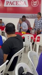 Nelson Cox, abogado de Evo Morales, hechado de un acontecimiento en Santa Cruz. | John Arandia Periodista
