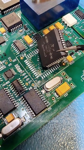 Some Flux A Fat Nozzle of Hot Air On Each Of Four Sides To Get This Off Board #motherboardrepair