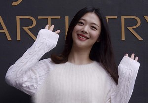 South Korean pop star Sulli found dead at home