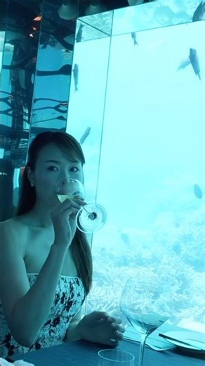 【久しぶりのシャンパン🥂】#youtubevlog #モルディブ #モルディブ旅行 #momlife #maldivesvlog #ママコーデ #maldives #shortvideo