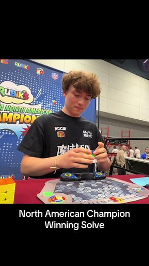 One-Handed Rubik’s Cube North American Champion – 3x3 Guide