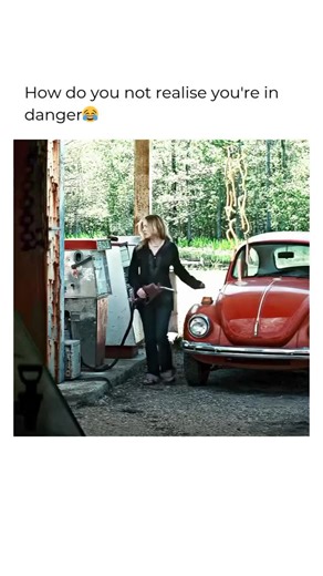 LAUGH || ENTERTAINMENT on Instagram: "📽️The Skeleton Key (2005) – A hospice nurse takes a job in a mysterious New Orleans mansion, caring for a paralyzed man. As she explores the house, she uncovers dark secrets involving hoodoo magic, deception, and a deadly plot that puts her life at risk. 🎬 Studio: Warner Bros. Pictures 📊 IMDb: 6.5/10 🍅 Rotten Tomatoes: 36% 🎥 Director: Iain Softley ⭐ Stars: Kate Hudson, Gena Rowlands, Peter Sarsgaard"