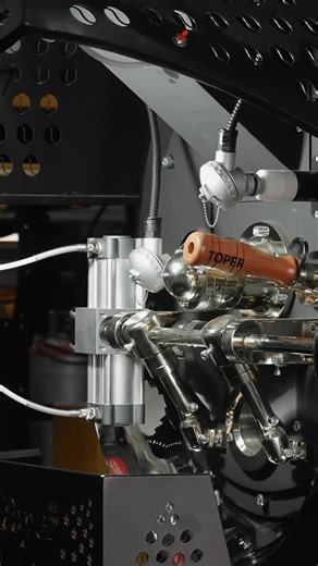 At Toper, every roast begins with a passion for excellence — inspired by our founder’s dedication to innovation and happiness. We believe each coffee bean is more than an ingredient; it’s a source of joy, waiting to be unlocked. toper.com #ToperAcademy #70YearsExperience #Roasters | Toper Coffee Roasters