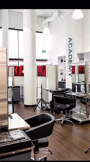 1.2K views · 7 comments | Step into the future of hair color with Jorge Cancer @xpresioncreativos and his Canadian dream team!  Get hands-on with Pixel Hair Color digital highlights, and avant-garde techniques, plus play with premium tools and take home your very own QuantumhAIr kit.  QUANTUMHAIR: PIXEL A ️ Nov 22-23  Kao Salon Academy Toronto : @colour.with.victoria #KaoSalonAcademyToronto #Goldwell #PixelHairColor | Goldwell Canada | Facebook