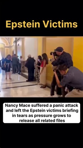 movie_dimand on Instagram: "#🇯🇵 日本では、人々の足跡が電気に変わる! ⚡ 圧電タイルを使って、一歩ごとに小さなエネルギーを生み出 します。 何百万人もの人々の歩みが集まると、渋谷駅のような場所で LEDライトやディスプレイを動かすことができます。 動きをクリーンで再生可能なエネルギーに変える持続可 能でスマートな都市づくりの素晴らしいアイデアです🌱💡 #日本のイノベーション #圧電 #未来技術 #グリーンエネル ギー 再生可能エネルギー クリーンエネルギー 持続可能 な未来 スマートシティ テクノロジーの力 エコ技術 都 市エネルギー 東京ライフ 渋谷駅 イノベーション モダ ンジャパン エコフレンドリー スマートテクノロジー エ ネルギー革命 テックニュース サステナブルライフ 🇯🇵 日 本では、人々の足跡が電気に変わる! ⚡ 圧電タイルを使って、一歩ごとに小さなエネルギーを生み出 します。 何百万人もの人々の歩みが集まると、渋谷駅のような場所で LEDライトやディスプレイを動かすことができます。 動きをクリーンで再生可能なエネルギーに変え