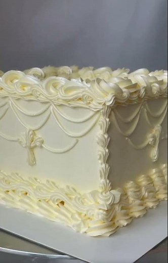 Very elegant 1 tier wedding cake