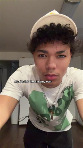 theonelightskinguy (@theonelightskinguy)’s videos with original sound - onhots5