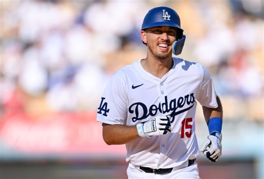 Dave Roberts reveals Dodgers' reason for Austin Barnes DFA