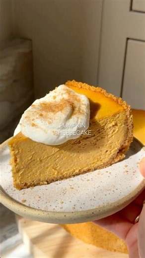 The Best Pumpkin Cheesecake!