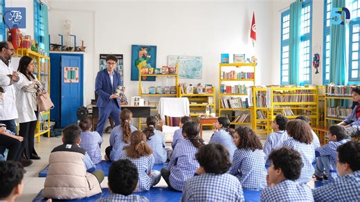 Nous avons eu le grand plaisir d'accueillir Abdelhamid Azayez, ancien élève de la Fondation Bouebdelli Tunis, aujourd’hui auteur accompli ! Il est revenu dans nos murs, cette fois en tant qu'invité spécial à Bouebdelli, pour présenter son livre inspirant à nos élèves. Un moment riche en échanges, en inspiration et en fierté de voir le parcours exceptionnel d’un alumni qui prouve que tout est possible avec passion et persévérance. 📚👏 Découvrez la vidéo de cette rencontre mémorable ! #FondationT