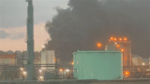 VIDEO: El Dorado oil refinery catches fire after possible lightning strike