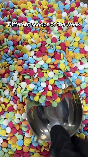 Weekly Candy Scoop Review: ASMR Delights
