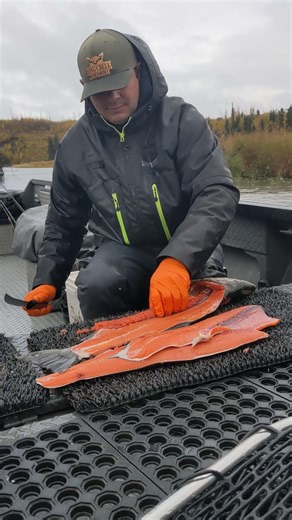 No tutorial. No commentary. Just pure salmon sorcery. ✨🔪