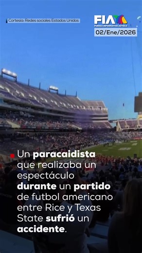 Momentos de pánico se vivieron en Fort Worth, Texas, durante el Armed Forces Bowl, un tradicional partido universitario que rinde homenaje a las fuerzas armadas de Estados Unidos. Antes del duelo entre Rice y Texas State, un paracaidista del show inaugural perdió el control tras enredarse con unos cables y cayó en las gradas. El incidente, grabado en video, obligó a activar protocolos de emergencia en el estadio. Ve más detalles en comentarios. | Azteca Noticias