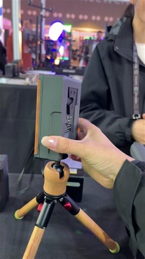 LU600 V-Mount Battery Adaptor LiveU ,LU800 V-Mount external battery adaptor