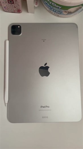 hello kitty themed ipad 🌸💕🎀 i decorate everything i own bc if I dont i simply refuse to use it hehe, excuse the screen saver i suck at those applications #ipaddecorating #ipadmakeover #decoratewithme