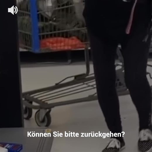 3.6K views · 23 reactions | Eine junge Frau ging mit ihrem Hund in...