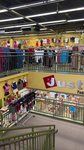 Find your fall outfits without breaking the bank at Club Wear on the south side of Houston!😍 💃 #mysecrethouston⁠ 📸@instagram.com/mjanayswift | Secret Houston