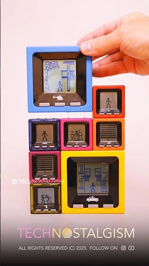 Cube World, Mattel. Stick-figures with games & animations that interacted when snapped.