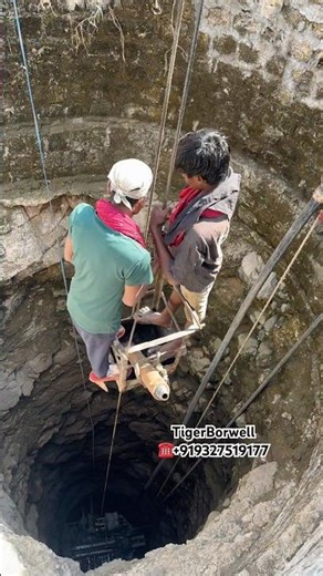 Sending labours inside water well for drilling ખેતર ના કૂવામાં આડા બોર #airpump #પાણી #airpump