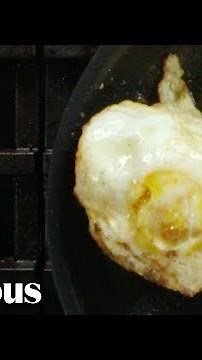 Perfect Over Easy Egg in 60 Seconds