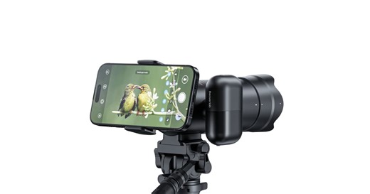 Hybrid camera system gives your smartphone "super-telephoto" zoom