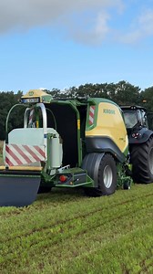 Krone has taken the wraps of its brand new HDP CV 165 XC combi round baler wrapper… a machine it says will be aimed towards the more premium end of the market and for tractors over 200hp. Some of the features include - Blank canvas design, tested in Irish conditions - Hydraulic, variable speed pickup - 41 knife chopping unit chopping to 27mm - Produces a bale every 40 seconds - Hydraulic switching between net and film binding - 0 chains Stay tuned for the full run down over the coming weeks. | I