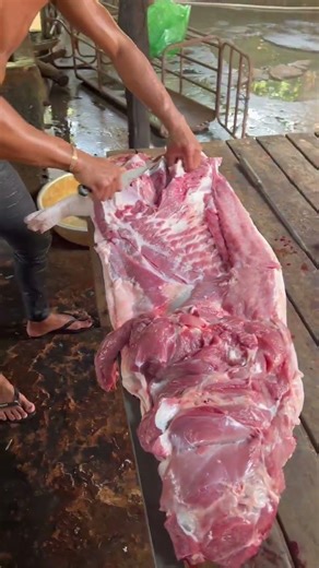 Professional Pork Butcher Skills | Clean Meat Cutting in Traditional Market