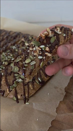 Soft Peanut Butter Oat Bars #healthysnacks #onthegosnacks