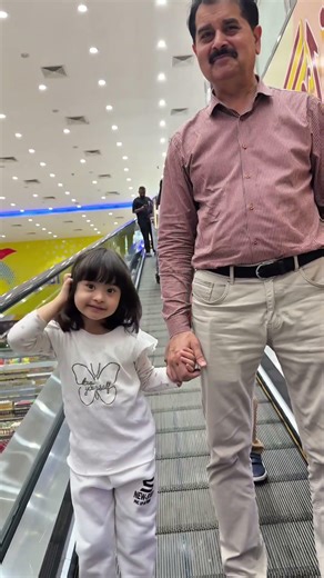 عيوني بابا 🧑😍💕 #بابا_دينا #shorts