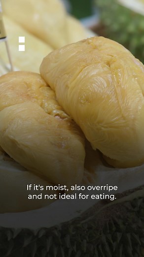 The durian is the world’s most divisive fruit - people either love or hate it. It’s notorious for its overpowering smell, but the durian’s rich, sweet and creamy flavour has fuelled a booming industry across Southeast Asia. 101 East correspondent Pailin Wedel explains how to pick the perfect durian. aje.io/durian | 101 East - Al Jazeera