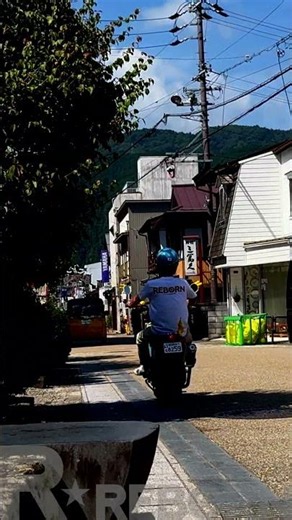 【なぜ、さくらももこは郡上八幡を愛したのか】さくらももこ作のご当地ヒーロー「GJ8マン」カラーのズーマが郡上八幡を走る！ #gjエイトマン #zoomer #さくらももこと郡上八幡 #越前屋