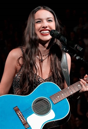 Understanding Olivia Rodrigo's Original Lyrics for 'Drivers License'