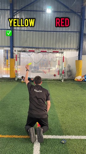 #spark #goolkeeper #gool #coach #football #footballtiktok #tranding #fyp #tranding #football⚽️ #fypシ゚ #vairal #footballvideo #coaching