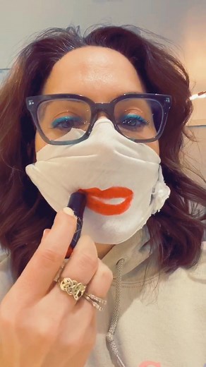 Miranda Cosgrove Lips Comedy Makeup Tutorial