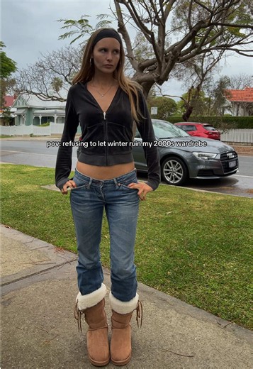atleast it’s not freezing today #2000s | 2000's Outfit