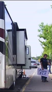 Nonprofit helps newly released immigrants take first steps back home