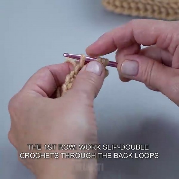 21K views · 822 reactions | The simplest crochet fingerless mittens - a universal pattern out of only 1 row! | Miarti - Crochet and Knitting | Facebook