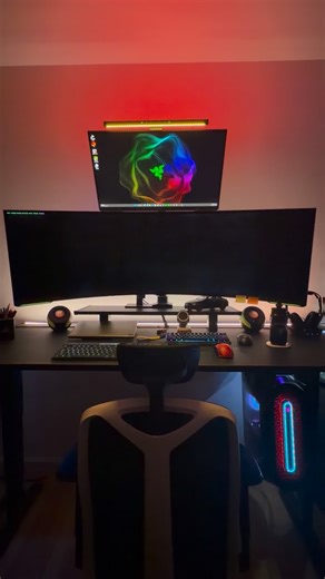 Luis Ortiz on Instagram: "Few days into Arc Raiders and I gotta tell you… no one is your friend. This has been my dream set up and can’t say it didn’t take time because it did.. Agradecido! #gamingsetup #pcgamer #razer #secretlab #alienware #hermanmiller #arcraiders #battlestation #setuppc #gaming #wfh"